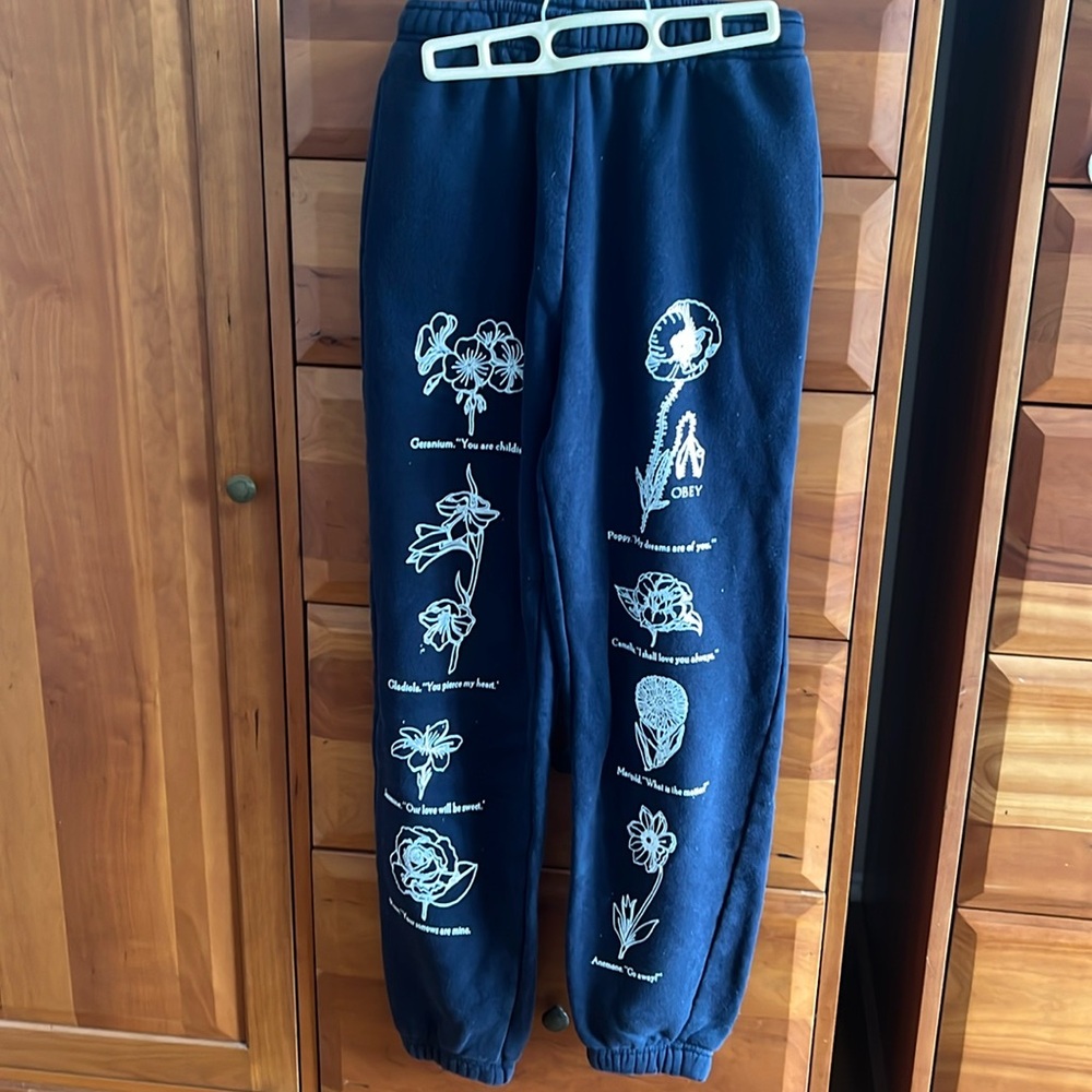 Obey Sweatpants "Flower Packet" Blue size XS, pockets. Soft and thick